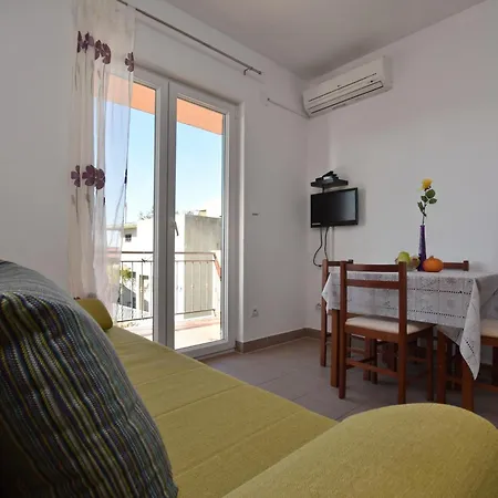 Ivan Апартаменты Омиш