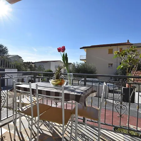 Апартаменты Ivan Омиш