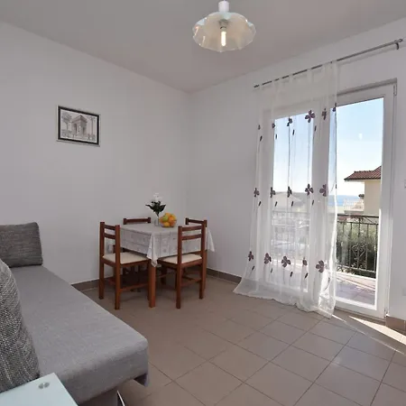 Ivan Lejlighed Omiš